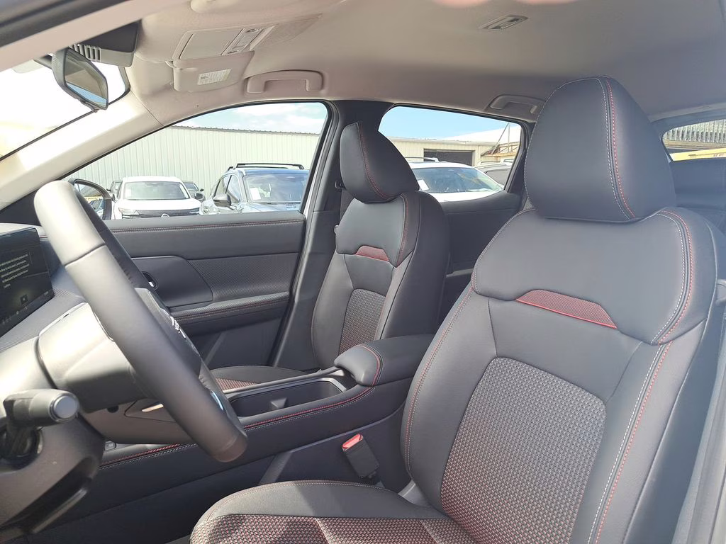 2026 Aspen White/Super Black Nissan Kicks SR FWD SUV