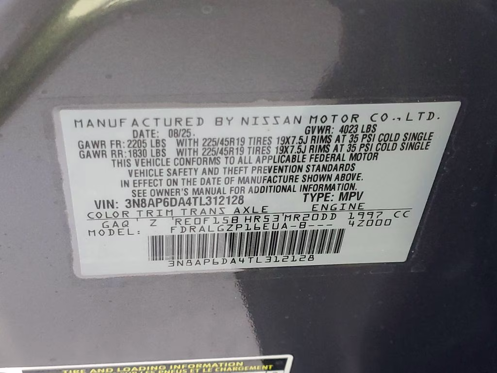2026 Gun Metallic/Super Black Nissan Kicks SR FWD SUV