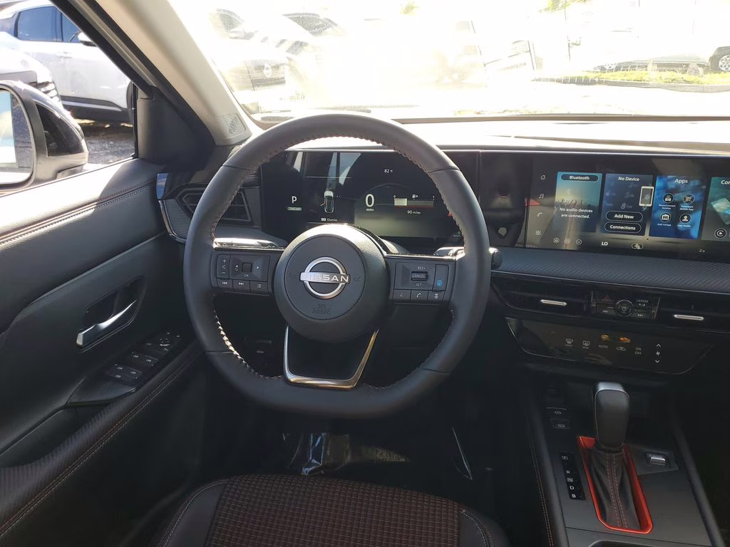 2026 Aspen White Tricoat Nissan Kicks SR FWD SUV