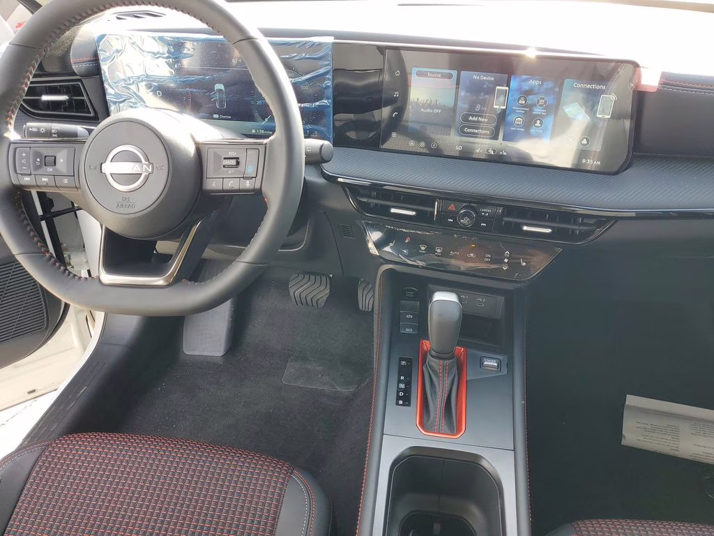 2026 Aspen White/Super Black Nissan Kicks SR FWD SUV