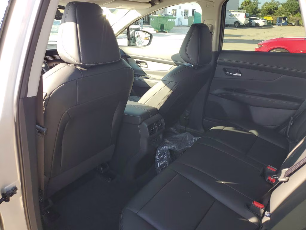 2025 Brilliant Silver Metallic Nissan Murano SL AWD SUV