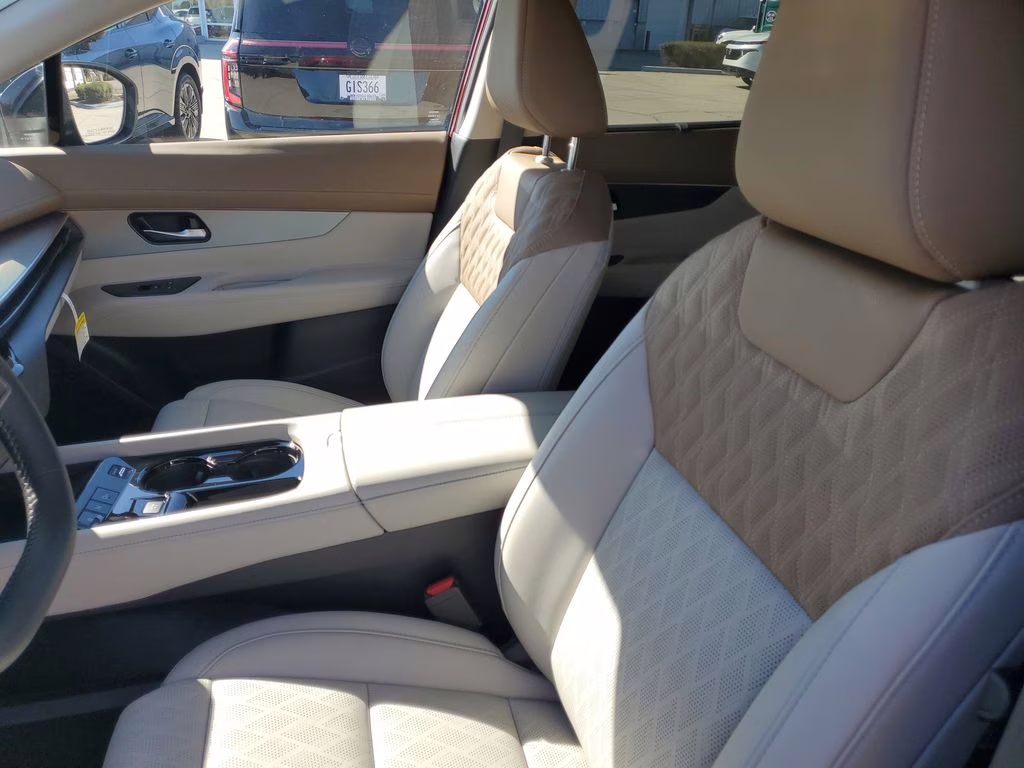 2026 Scarlet Ember/Super Black Nissan Murano Platinum AWD SUV