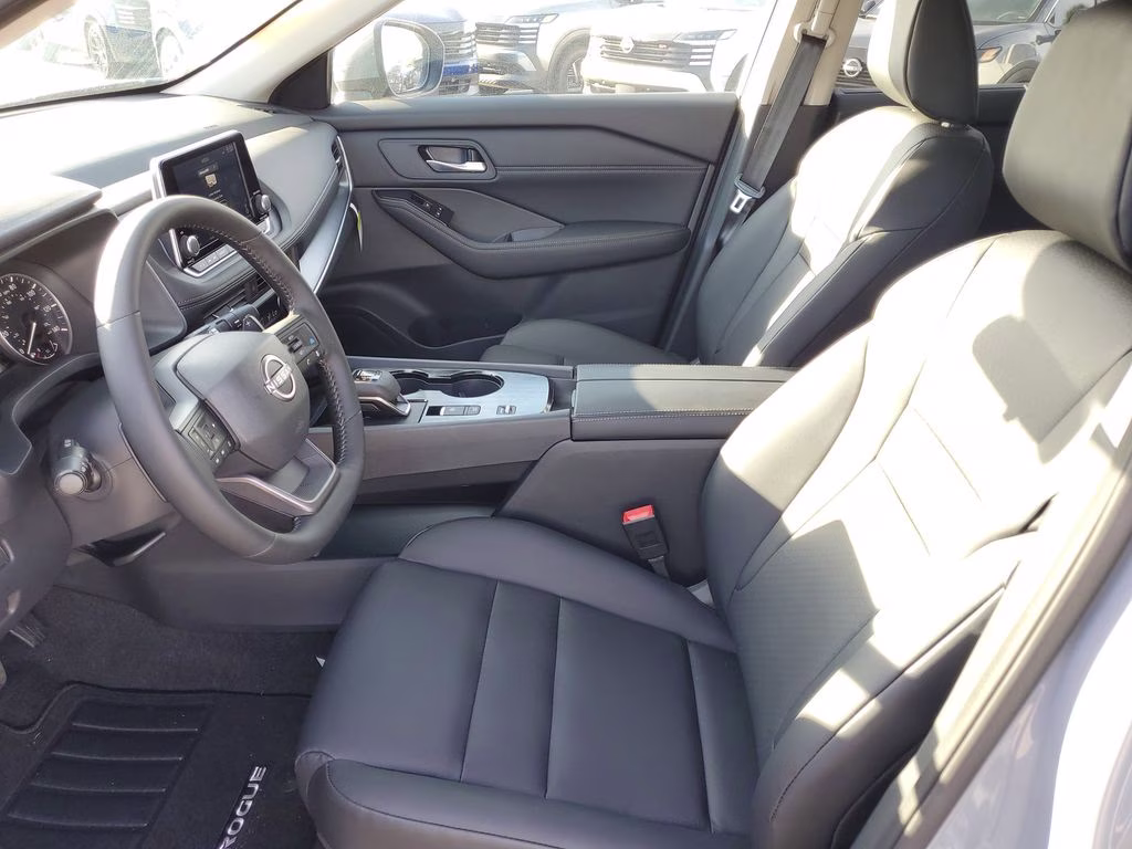 2026 Boulder Gray Pearl Nissan Rogue SV FWD SUV
