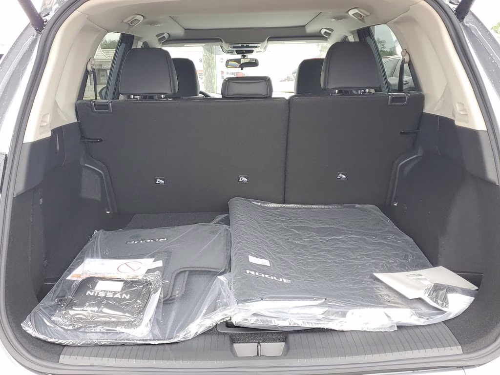 2026 Boulder Gray Pearl Nissan Rogue SV FWD SUV
