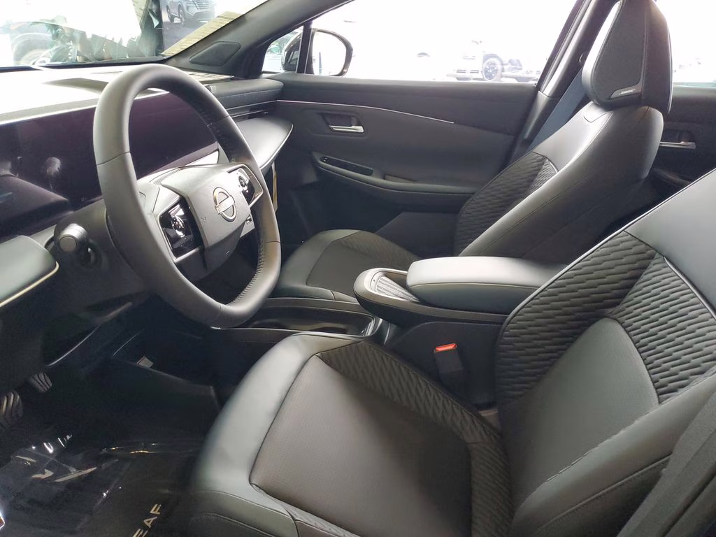 2026 Deep Ocean Blue Pearl Nissan LEAF PLATINUM+ FWD SUV
