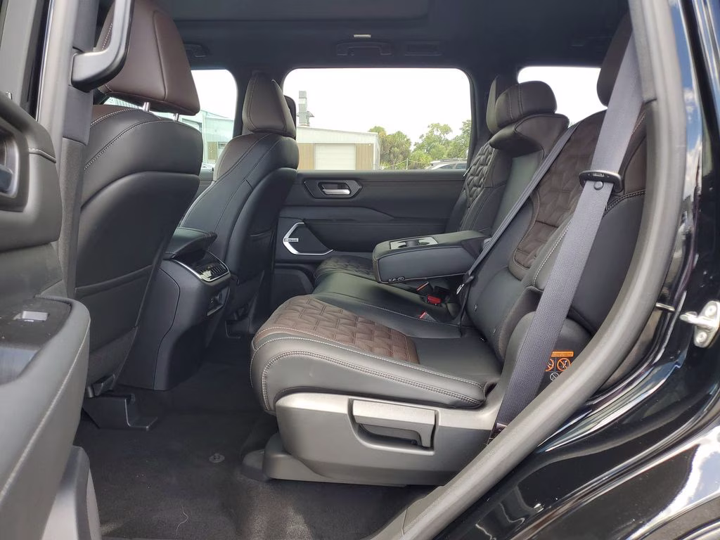 2025 Nissan Armada Platinum Reserve - Photo 7