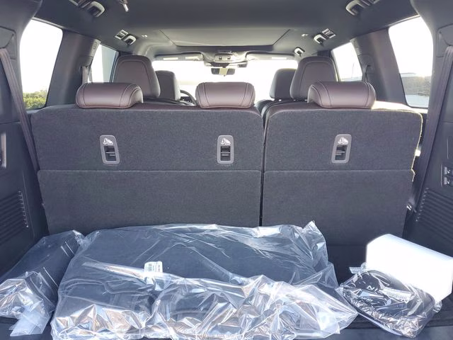 2026 Alpine Metallic Nissan Armada Platinum 4X4 SUV
