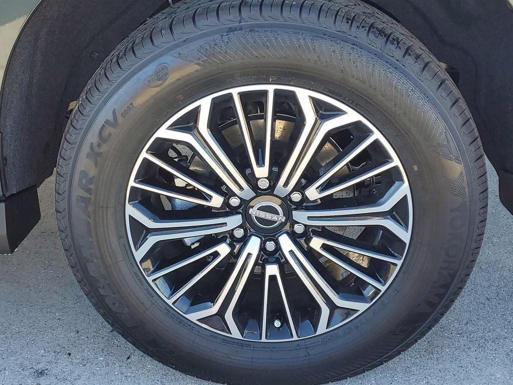2026 Alpine Metallic/Super Blk Nissan Armada Platinum 4X4 SUV