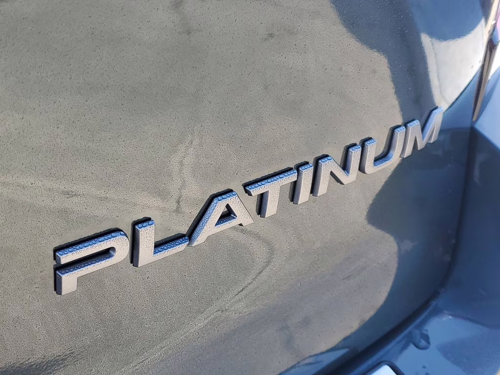 2026 Alpine Metallic/Super Blk Nissan Armada Platinum 4X4 SUV
