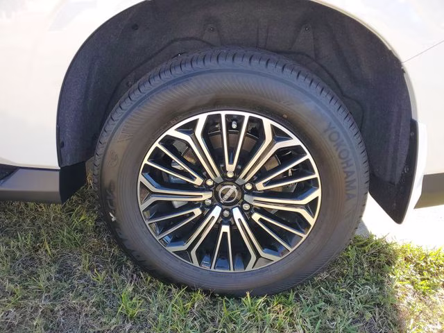 2026 Aspen White Tricoat Nissan Armada Platinum 4X4 SUV