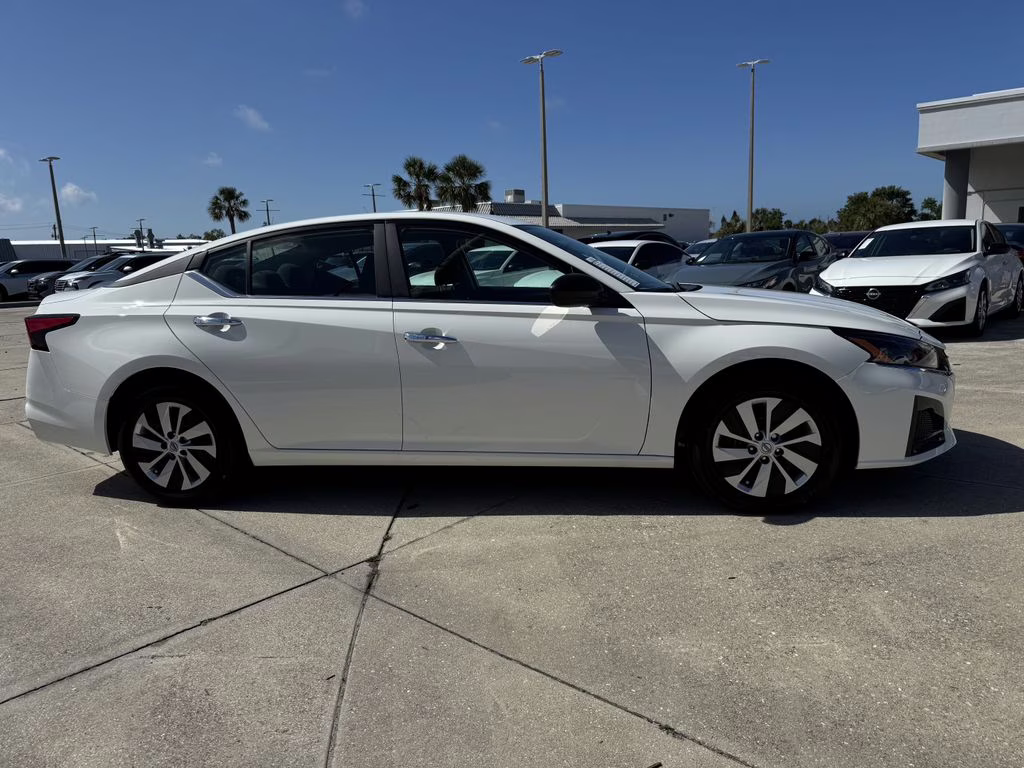 2025 Glacier White Nissan Altima 2.5 S FWD Sedan