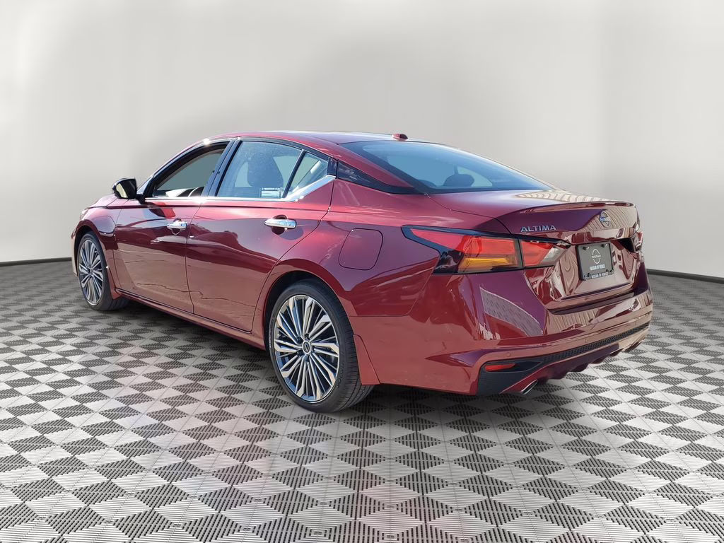 2025 Scarlet Ember Nissan Altima 2.5 SL FWD Sedan
