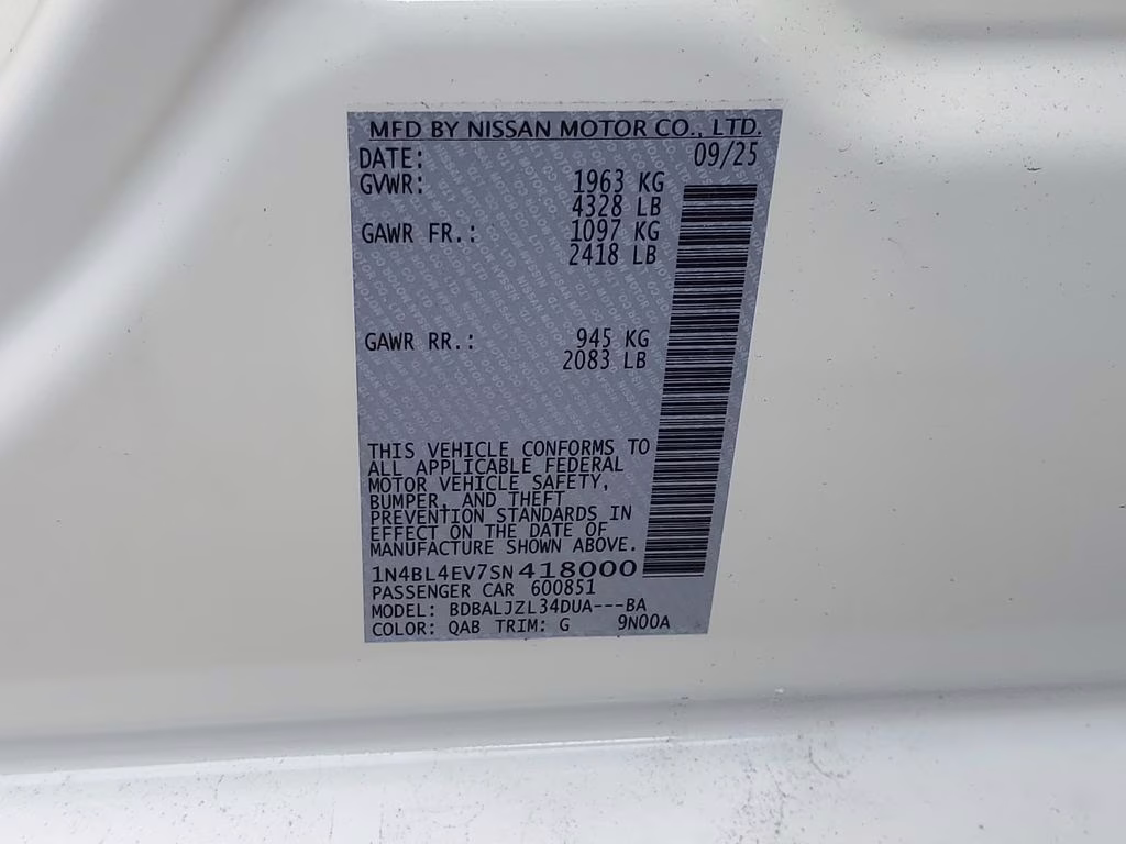 2025 Pearl White Tricoat Nissan Altima 2.5 SL FWD Sedan