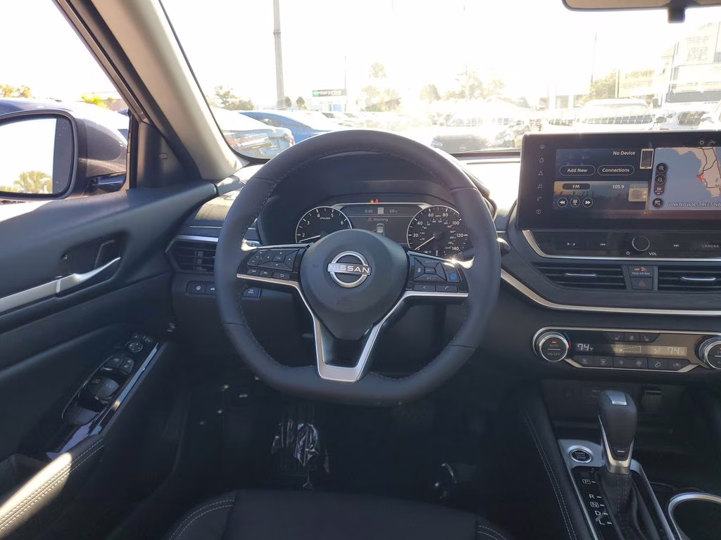 2025 Gun Metallic Nissan Altima 2.5 SL FWD Sedan