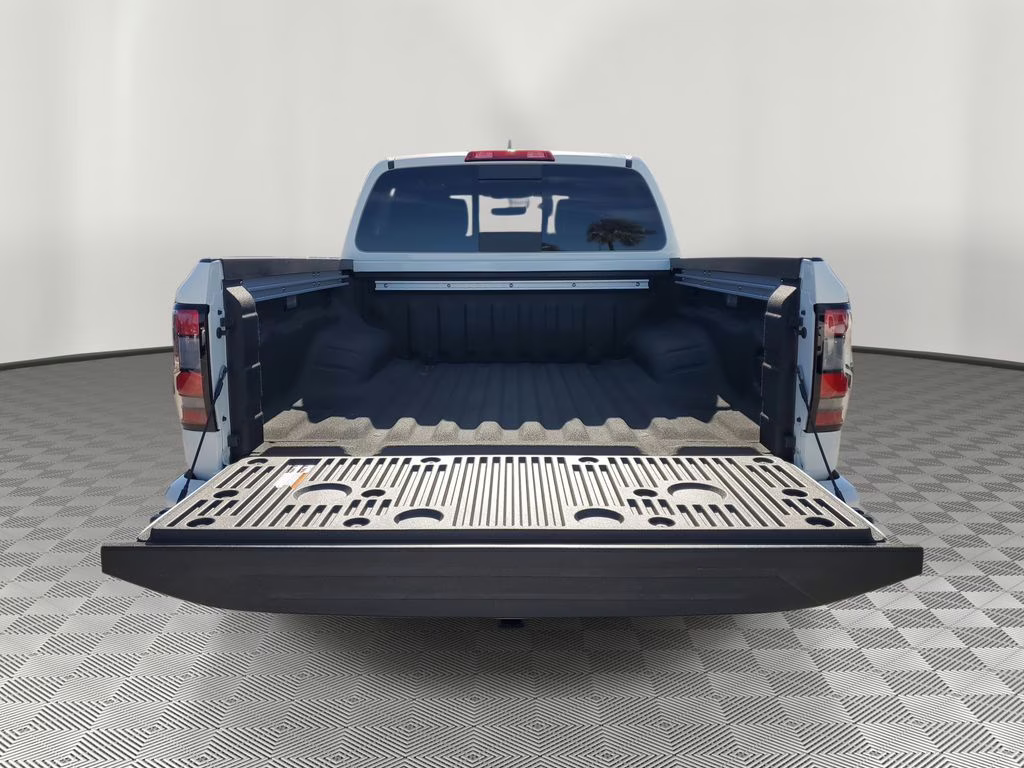 2026 Glacier White Nissan Frontier PRO-4X 4X4 Truck