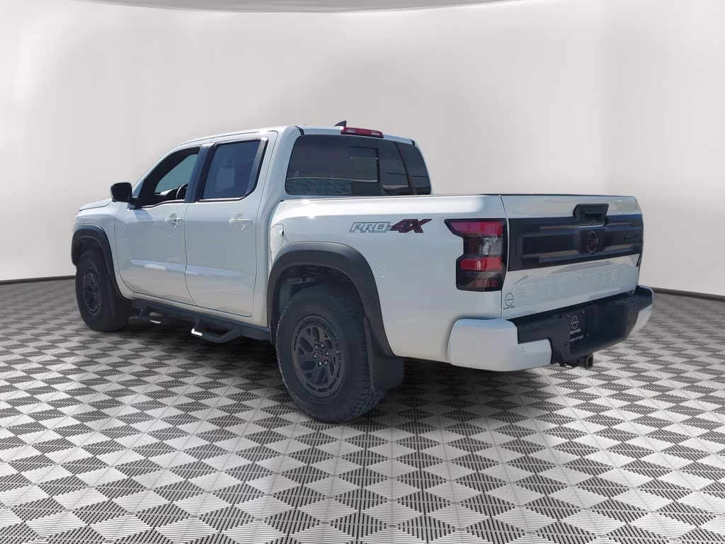 2026 Glacier White Nissan Frontier PRO-4X 4X4 Truck