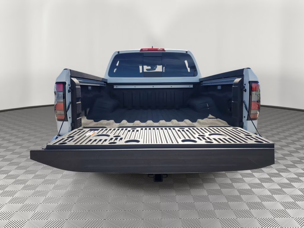 2026 Glacier White Nissan Frontier PRO-4X 4X4 Truck