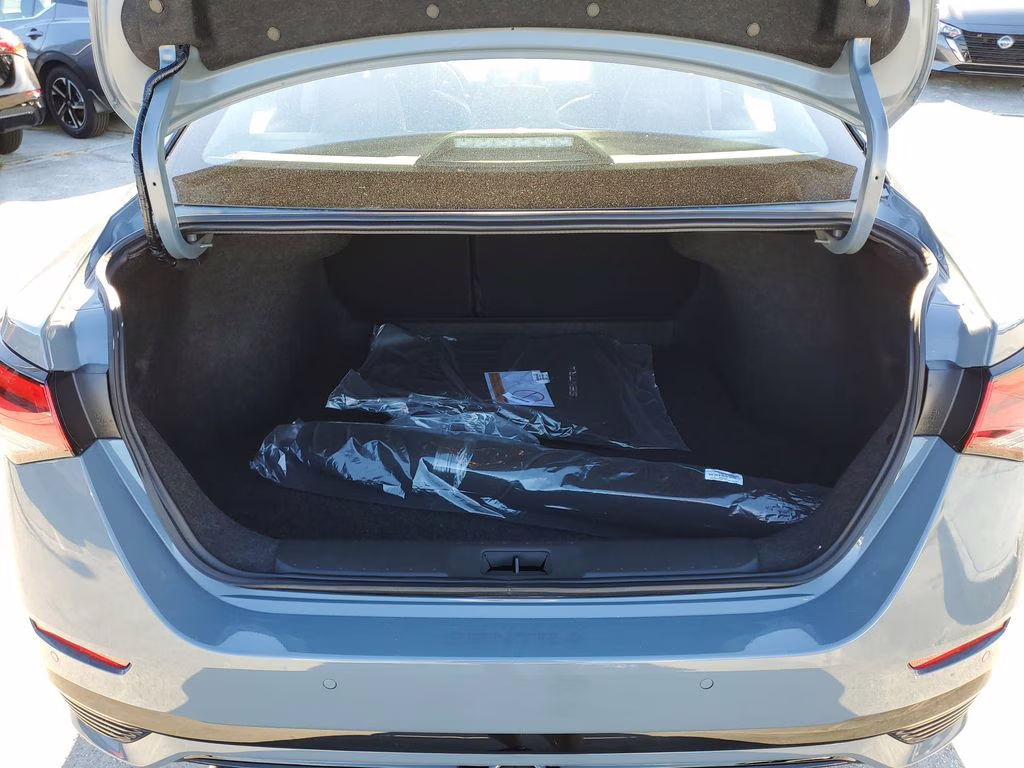 2025 Atlantic Gray/Super Black Nissan Sentra SR FWD Sedan