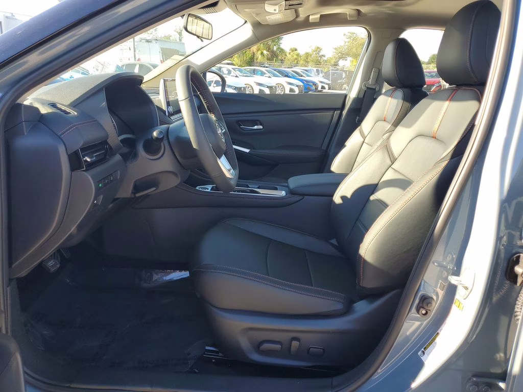 2025 Atlantic Gray/Super Black Nissan Sentra SR FWD Sedan