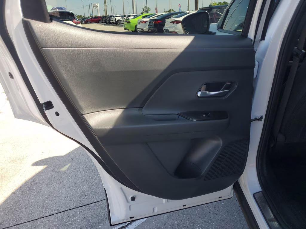 2026 Aspen White Tricoat Nissan Kicks SV FWD SUV