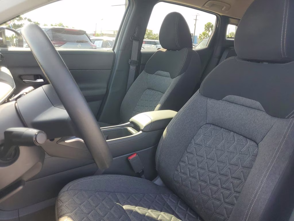 2026 Aspen White Tricoat Nissan Kicks SV FWD SUV