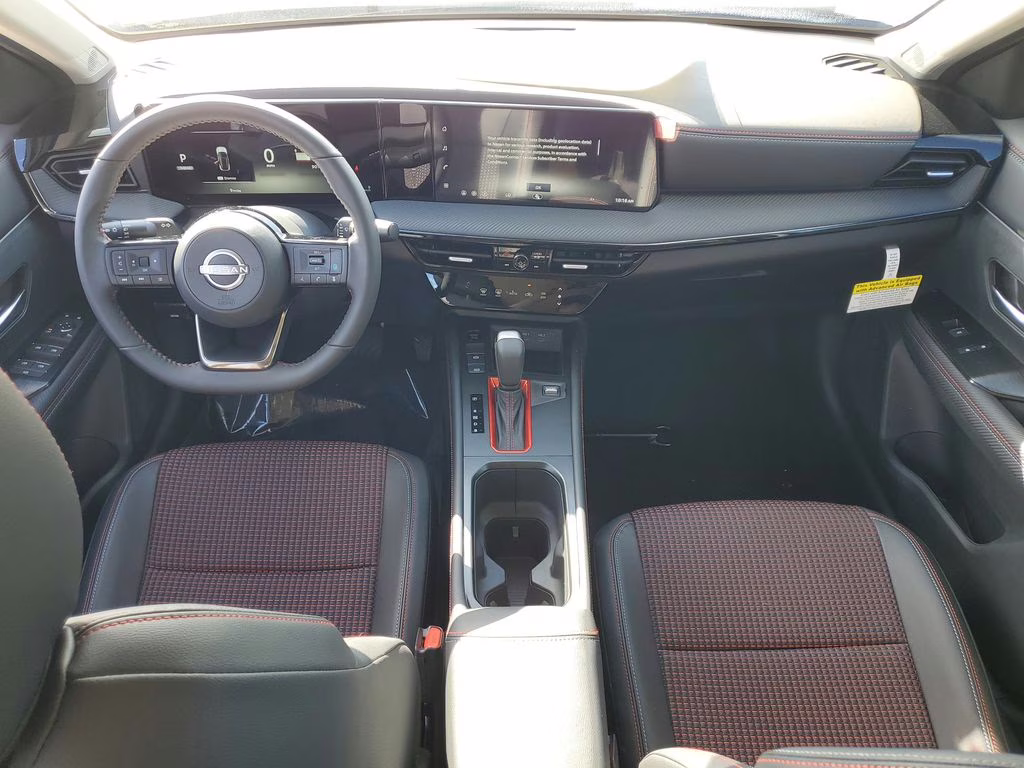 2026 Aspen White Tricoat Nissan Kicks SR FWD SUV