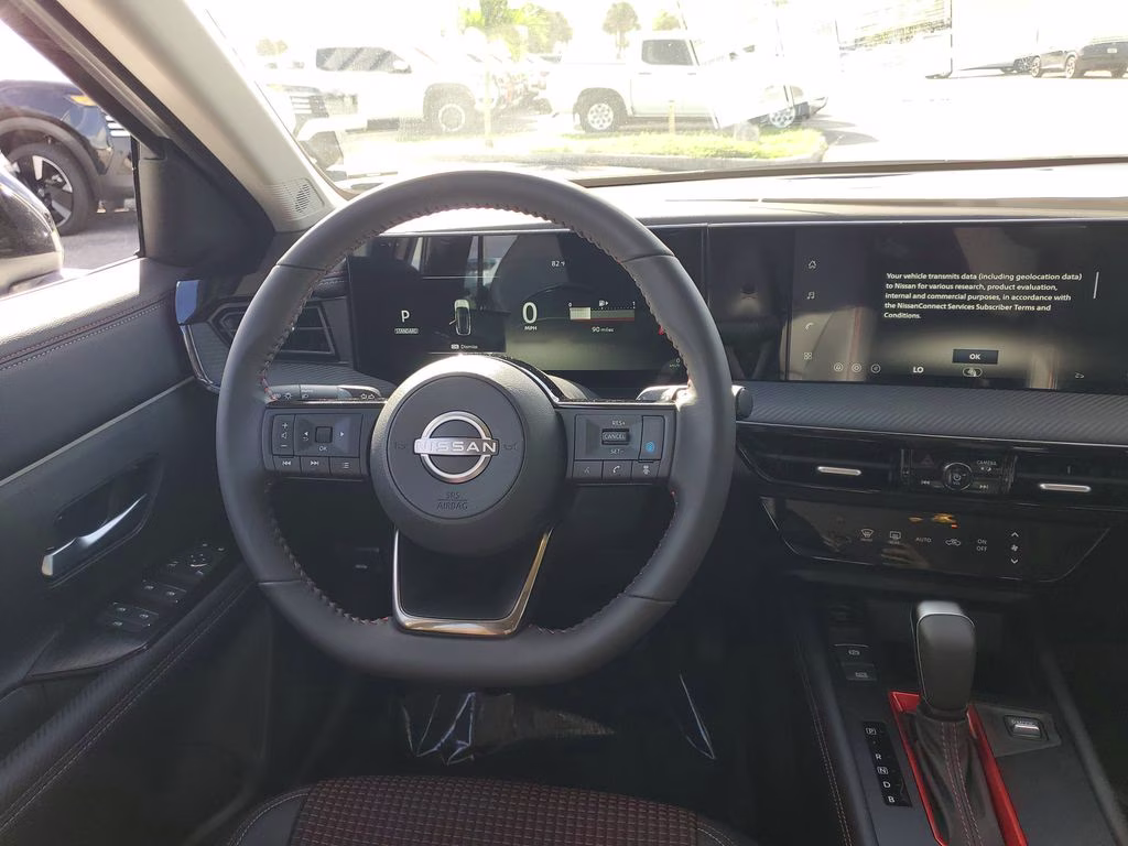 2026 Aspen White Tricoat Nissan Kicks SR FWD SUV