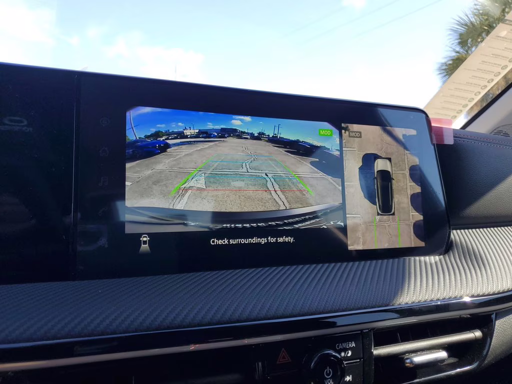 2025 Super Black Nissan Kicks SR FWD SUV