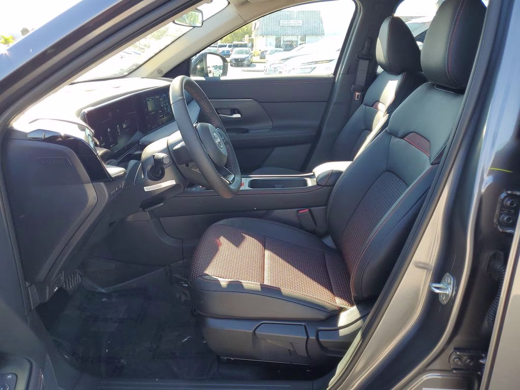 2026 Gun Metallic Nissan Kicks SR FWD SUV