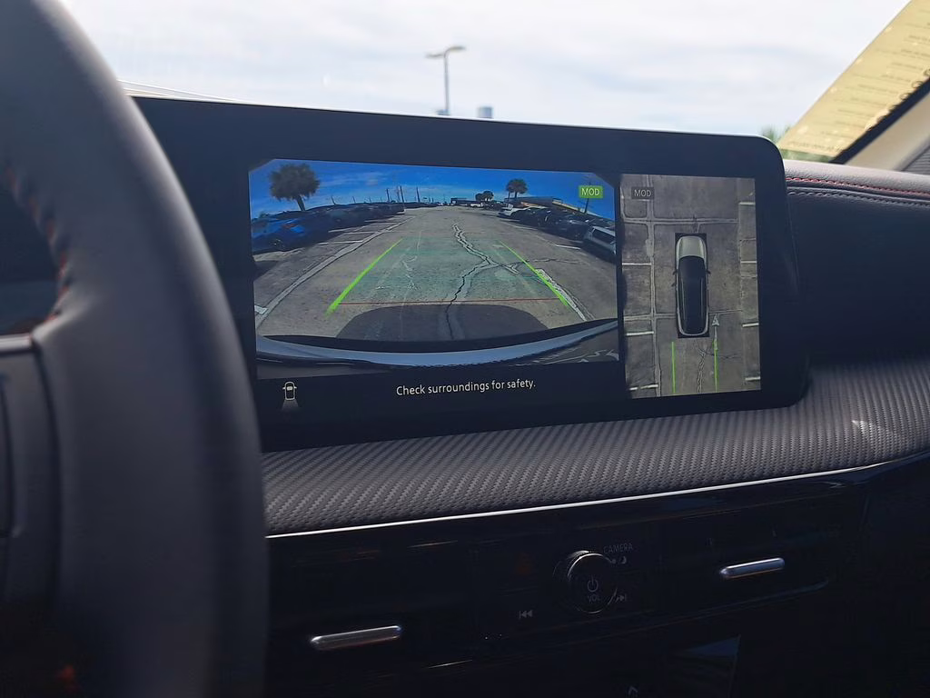 2026 Aspen White/Super Black Nissan Kicks SR FWD SUV