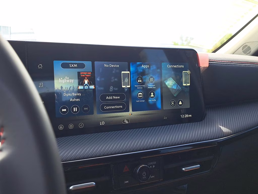 2026 Gun Metallic/Super Black Nissan Kicks SR FWD SUV