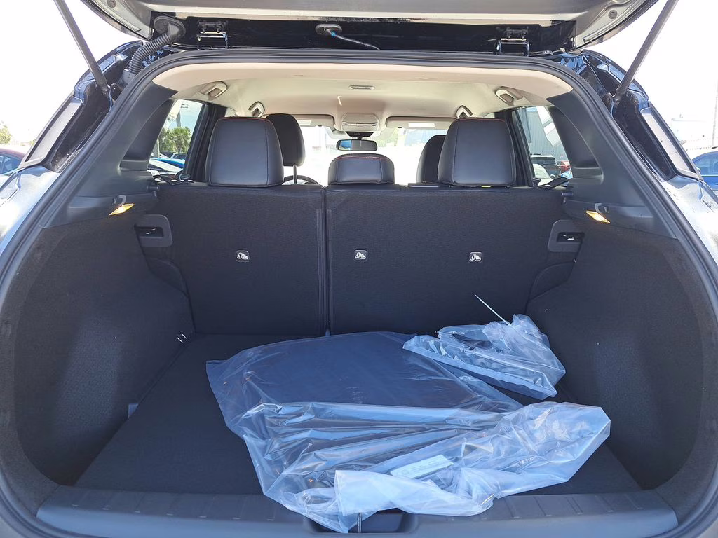 2026 Gun Metallic/Super Black Nissan Kicks SR FWD SUV