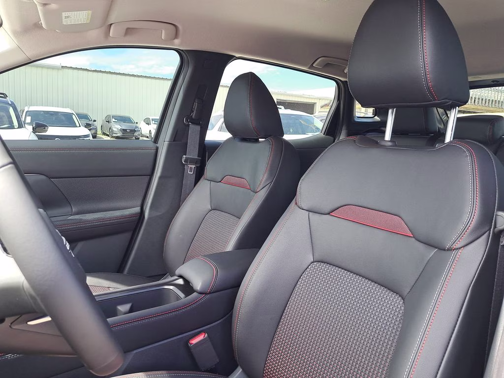 2026 Gun Metallic/Super Black Nissan Kicks SR FWD SUV
