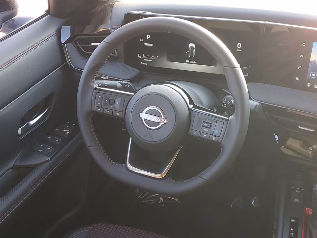 2026 Aspen White Tricoat Nissan Kicks SR FWD SUV