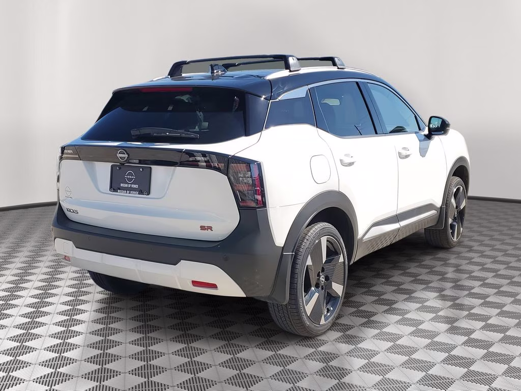 2026 Aspen White/Super Black Nissan Kicks SR FWD SUV