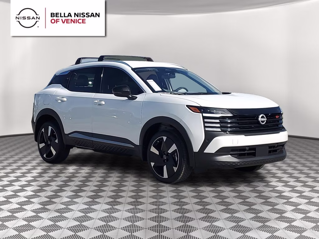2026 Aspen White Tricoat Nissan Kicks SR FWD SUV