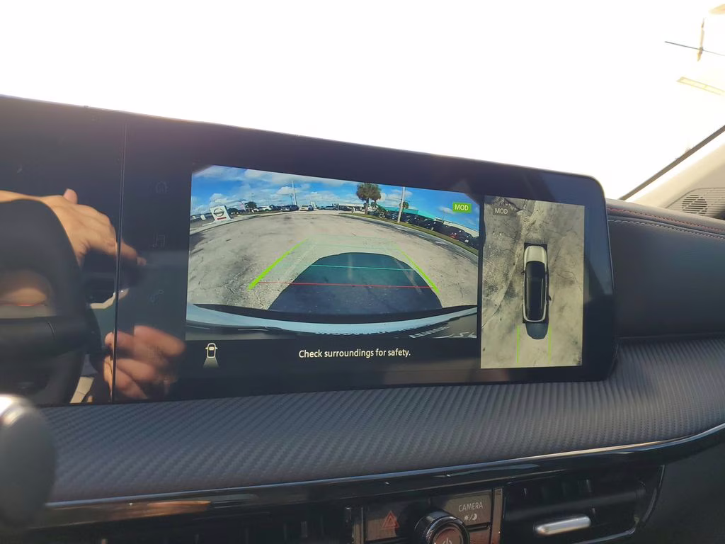 2026 Aspen White Tricoat Nissan Kicks SR FWD SUV