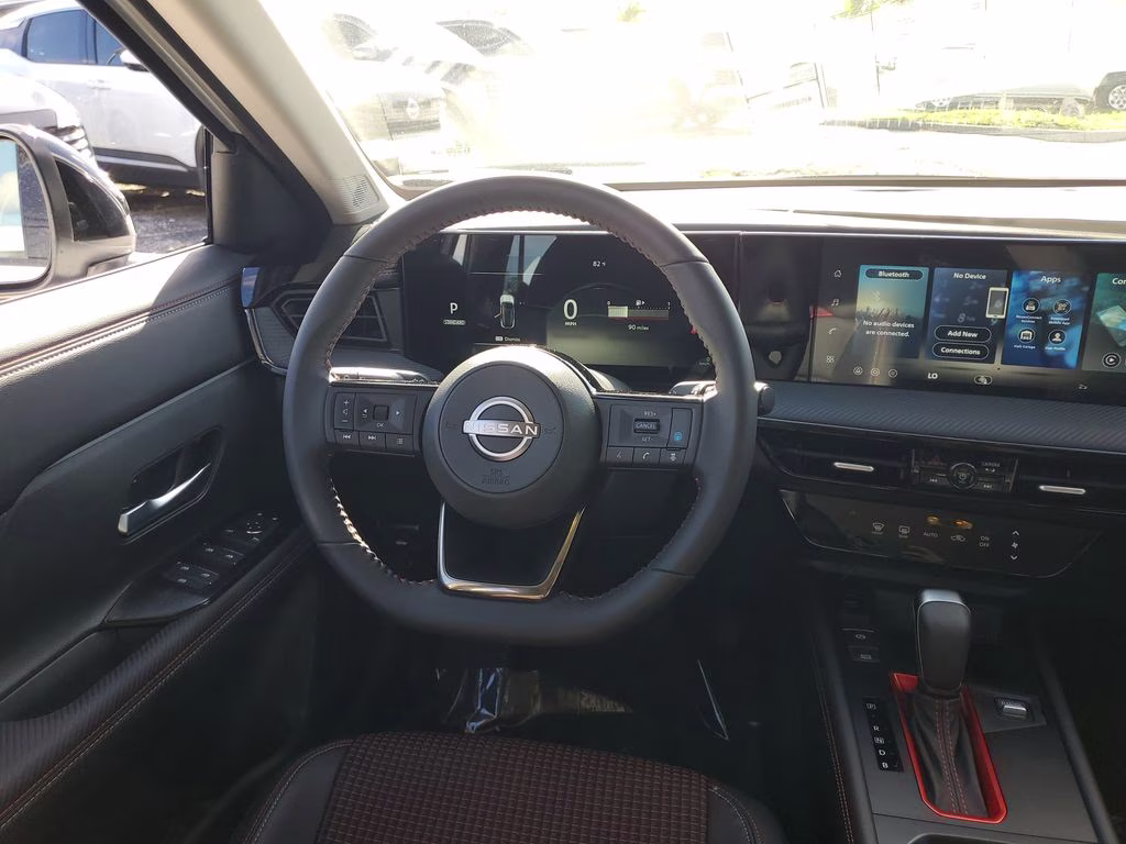 2026 Aspen White Tricoat Nissan Kicks SR FWD SUV