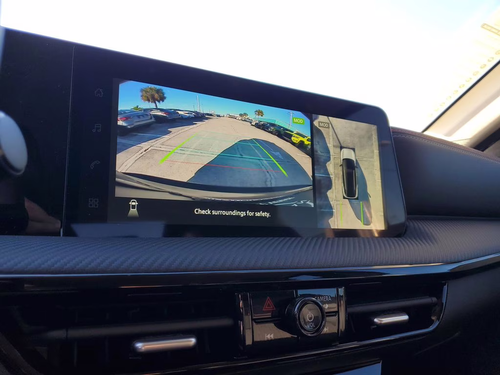 2026 Canyon Bronze Metallic Nissan Kicks SR FWD SUV