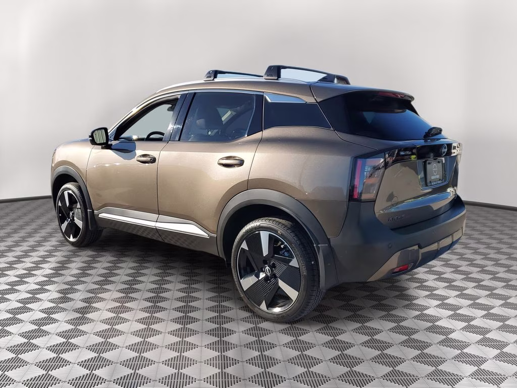 2026 Canyon Bronze Metallic Nissan Kicks SR FWD SUV