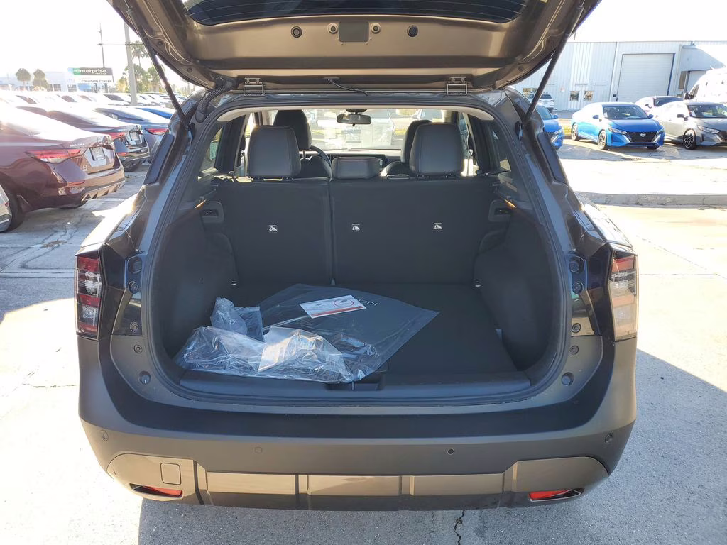 2026 Canyon Bronze Metallic Nissan Kicks SR FWD SUV