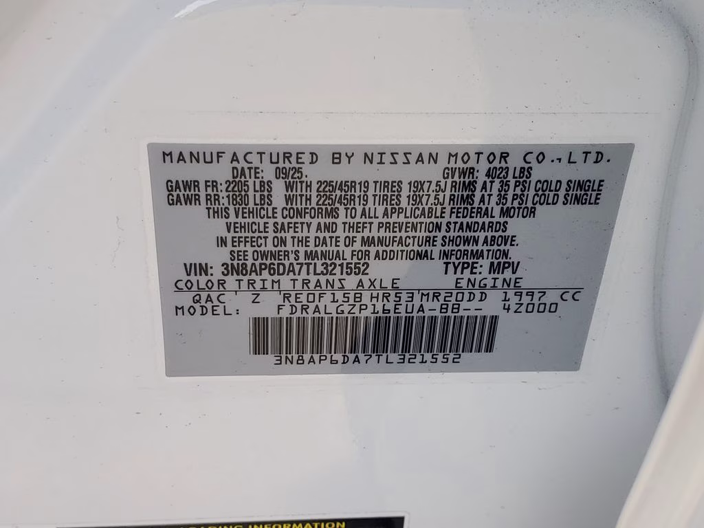 2026 Aspen White Tricoat Nissan Kicks SR FWD SUV