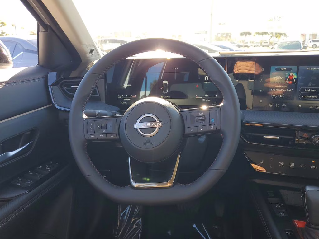 2026 Aspen White Tricoat Nissan Kicks SR FWD SUV