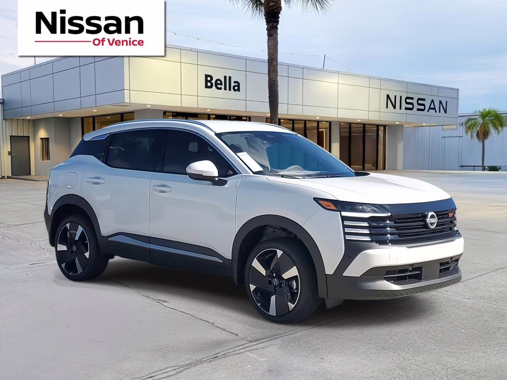 2025 Aspen White Tricoat Nissan Kicks SR FWD SUV