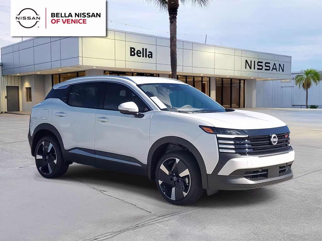 2025 Aspen White Tricoat Nissan Kicks SR FWD SUV