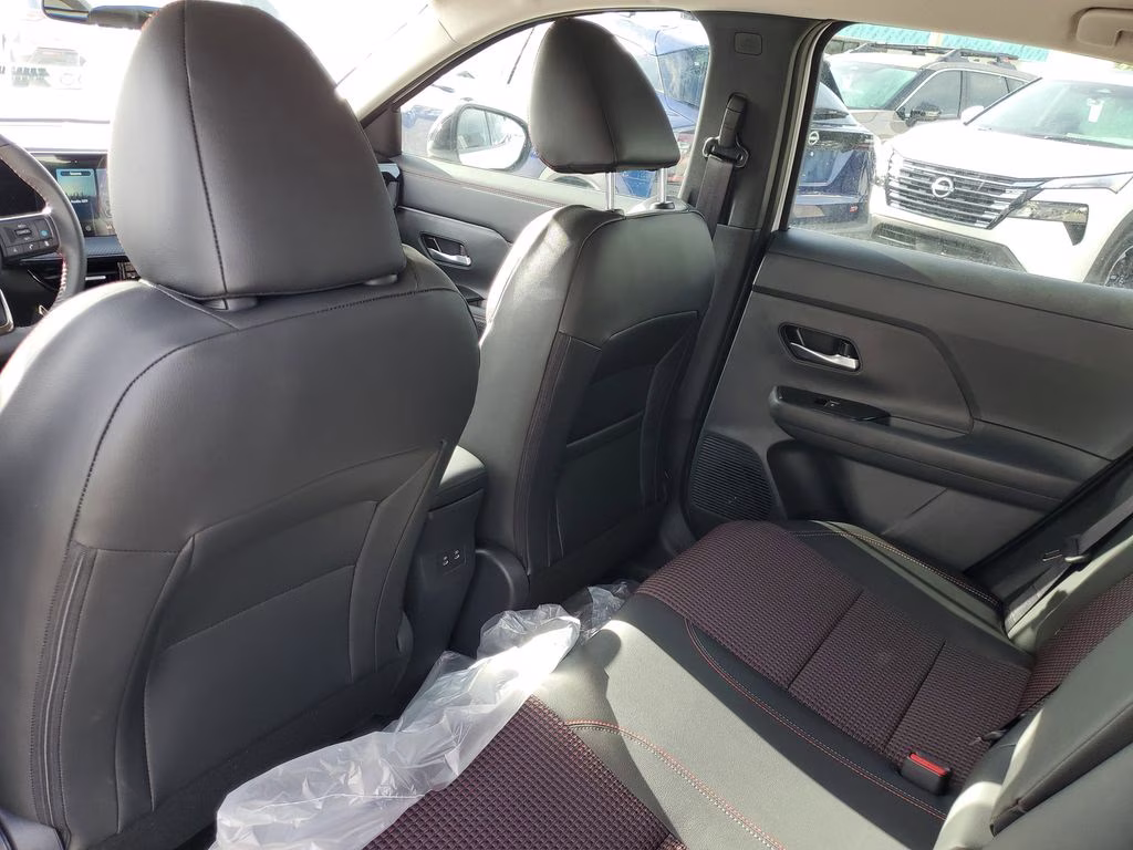 2026 Aspen White/Super Black Nissan Kicks SR FWD SUV