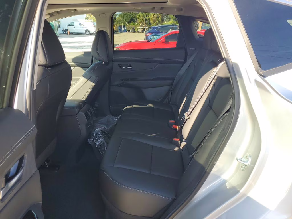 2025 Brilliant Silver Metallic Nissan Murano SL AWD SUV