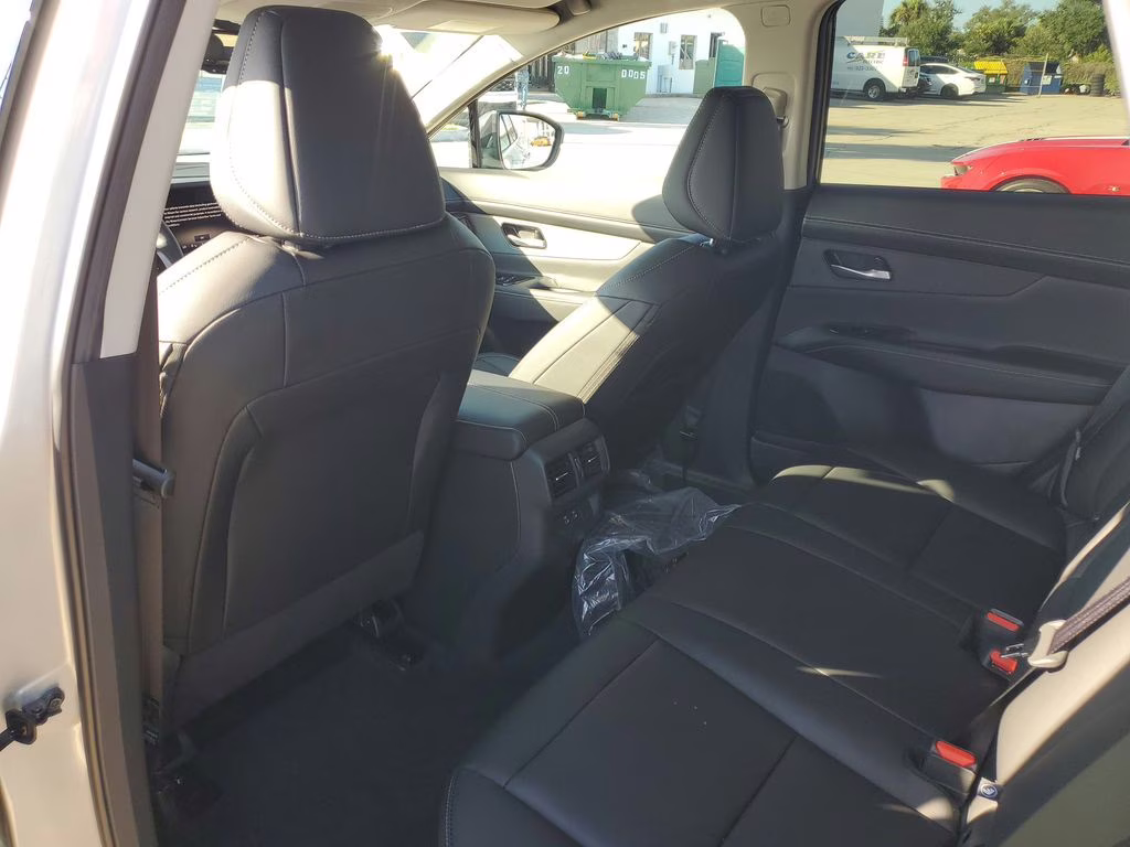 2025 Brilliant Silver Metallic Nissan Murano SL AWD SUV