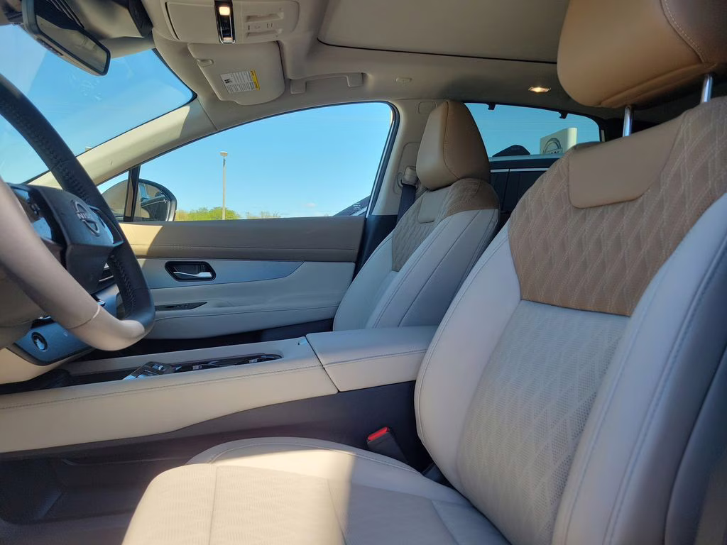 2026 Everest White Pearl Tricoat Nissan Murano Platinum AWD SUV