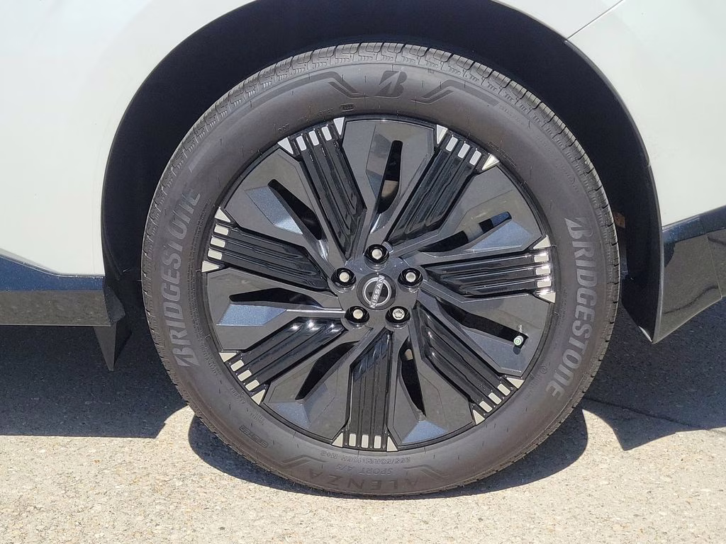 2026 Everest White Pearl Tricoat Nissan Murano Platinum AWD SUV